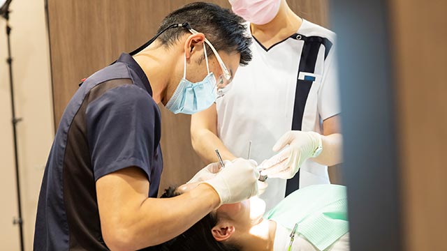 失った歯を補綴するインプラント治療はどうやって始めるのが良い？