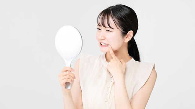 インプラントを入れた後は仮歯を入れてもらえる？