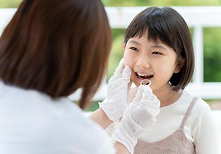 子どもが歯医者を苦手にならないようコミュニケーションを大切に！